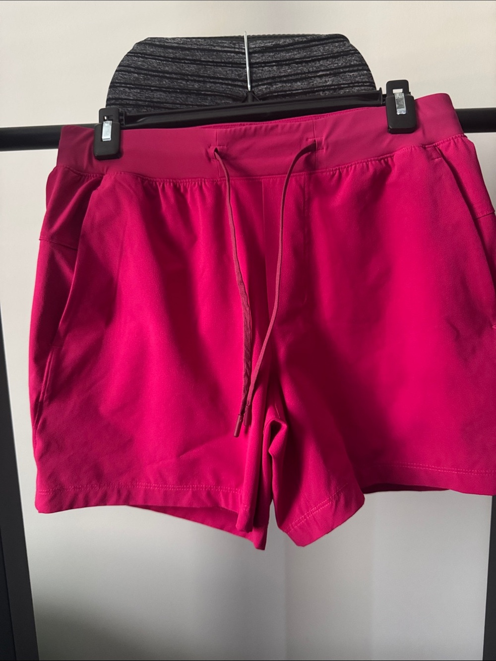 lululemon athletica Men’s Zeroed In Shorts, Size S in Passionate.